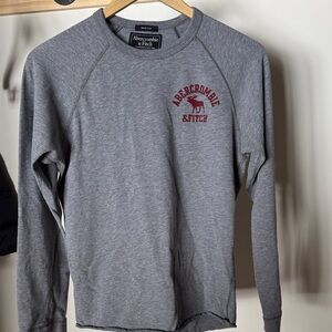 Abercrombie & Fitch Heather Gray Long Sleeve Tee